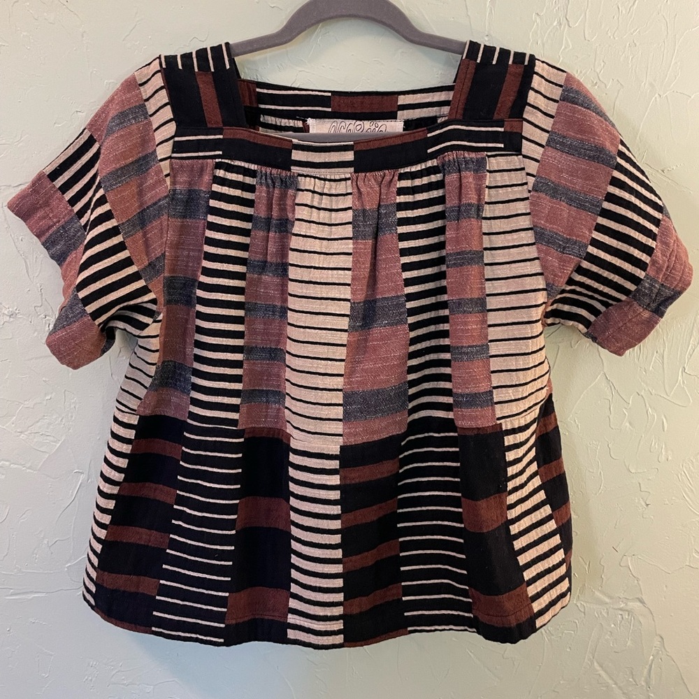 Ace and Jig Vista top in Lockwood textile.